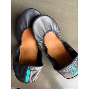 Black Tieks size 8